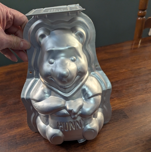 Wilton Winnie The Pooh Stand-Up Cake Pan Vintage - Picture 5 of 11